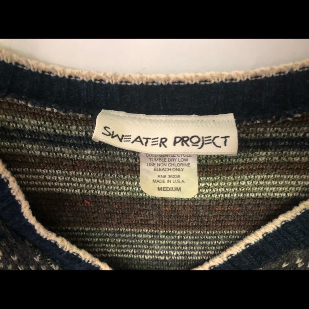 Patterned Sweater - Picture 3 of 4